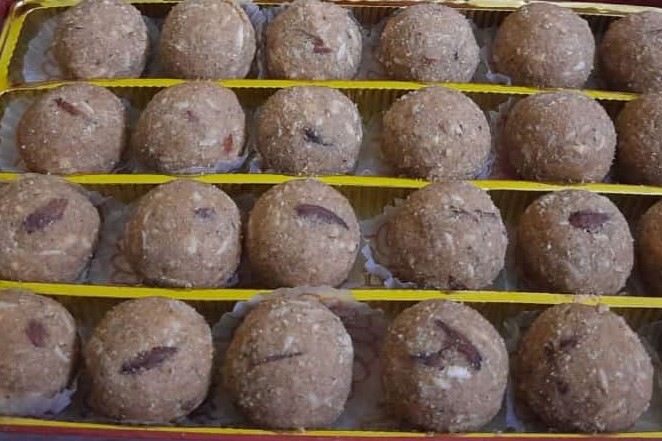 Panjiri aata laddu